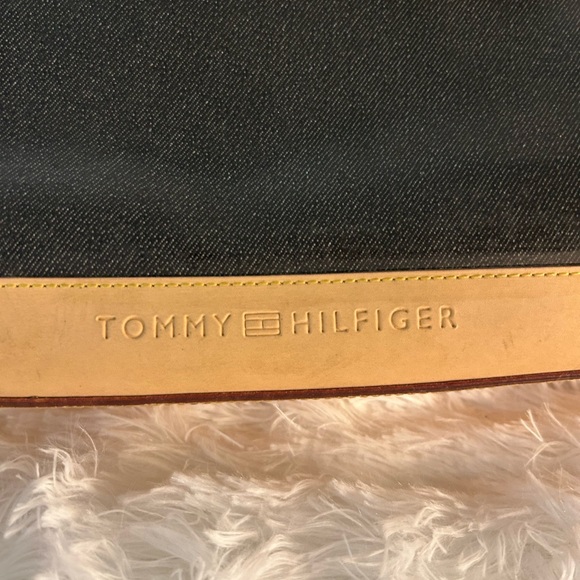 Tommy Hilfiger Black Patent Satchel with Tan Handle and Trim - Picture 3 of 4
